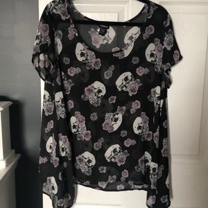 Flowy Skull Flower Blouse Tee- Torrid 0